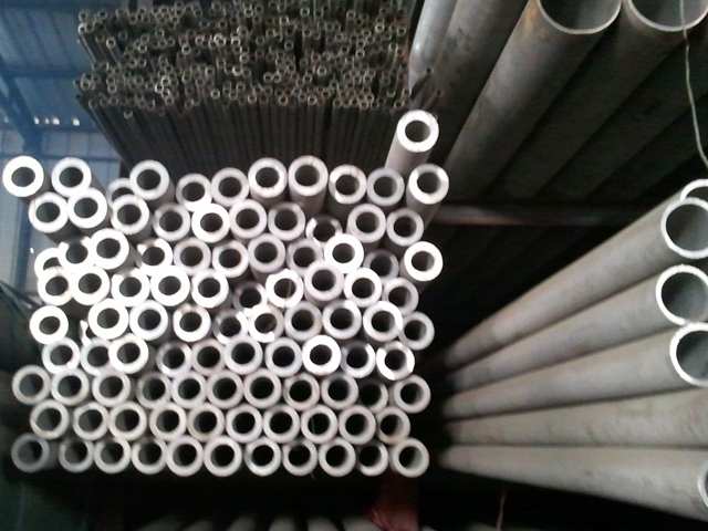 316L不鏽鋼無縫管